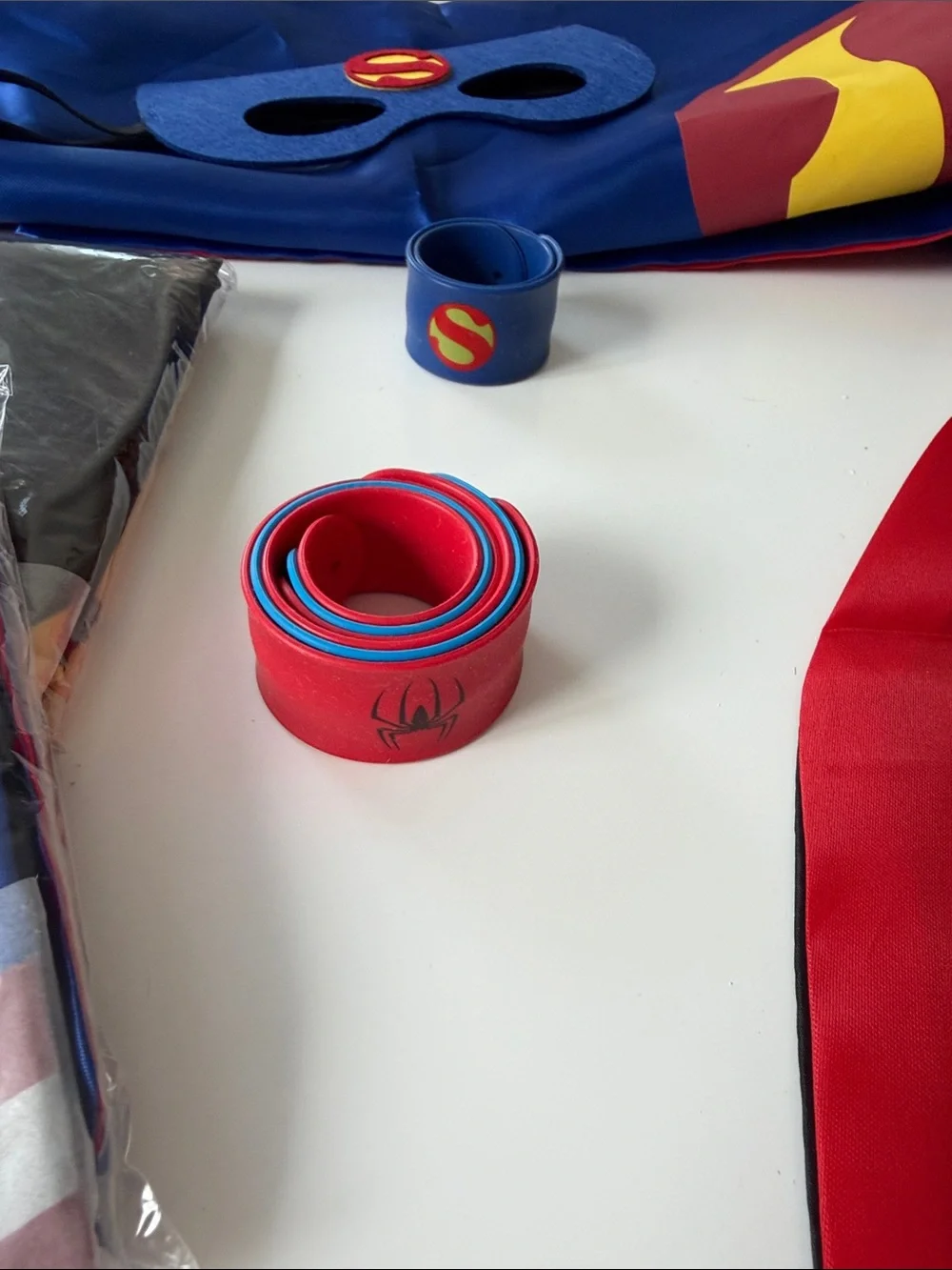 Boys superhero cape and mask combos, EUC, spider man, Batman, captain america